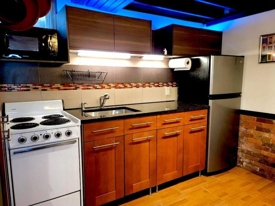 Live In This Iconic East Side Lower Level Unit Providence Exterior foto